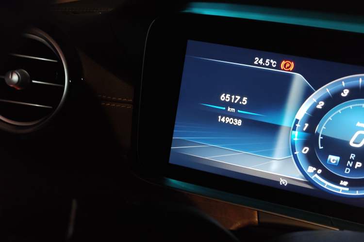 Used Mercedes-Benz E-Class 2018 Facelift E 300 L Luxury Edition