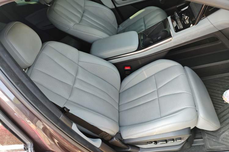 Used Nio ES8 2020 415 km Signature Edition 6-Seater Version
