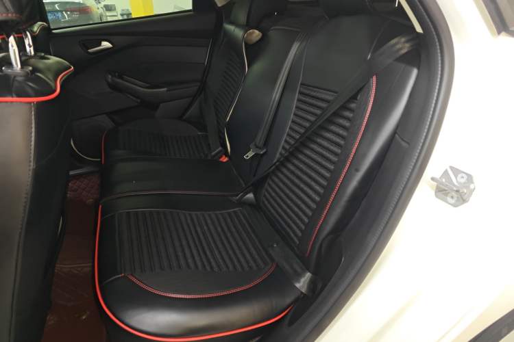 Used Ford Focus 2018 Hatchback Classic 1.6L Automatic Comfort Plus SmartDrive Edition
