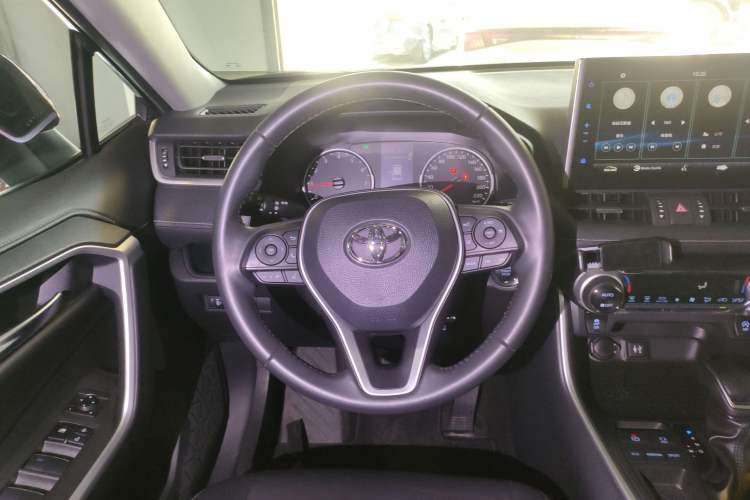 Used Toyota Wildlander 2022 2.0L CVT Two-Wheel Drive Luxury Edition
