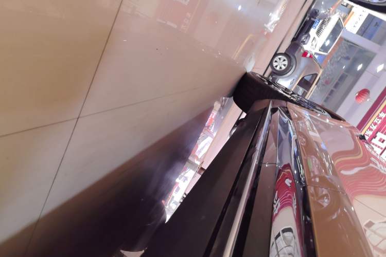 Used  11 2024 630 Rear-Wheel Drive Edition with Three Lasers
