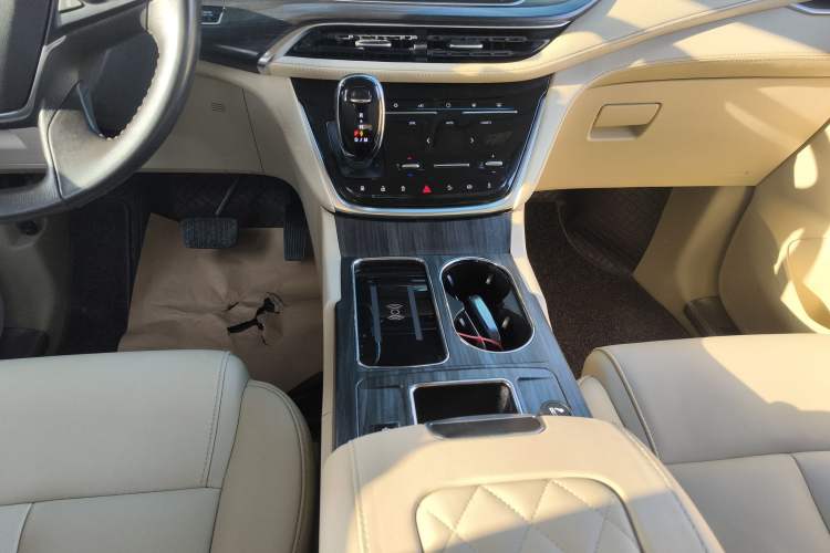 Used Buick GL8 2023 ES Lu Zun Deluxe Model
