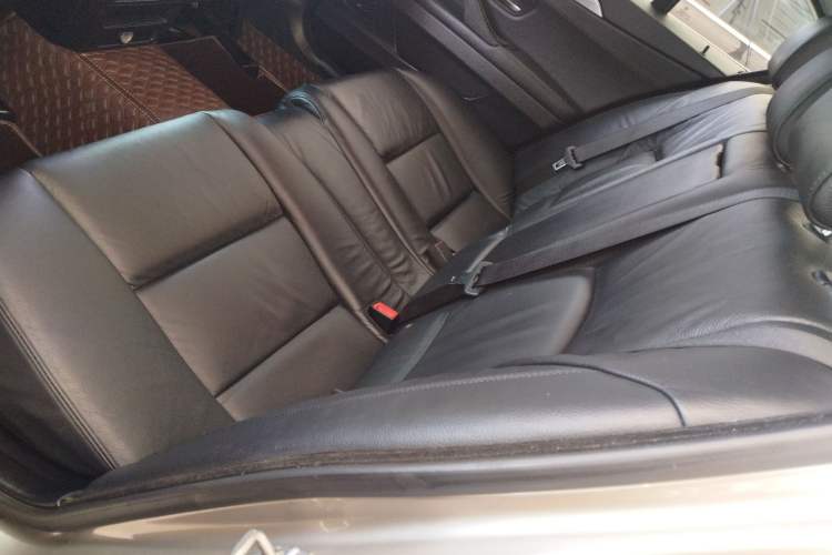 Used BMW 5 Series 2014 520Li Elegant Model
