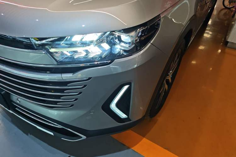 Used Bestune T99 2023 2.0T Automatic Prestige Edition (8AT)
