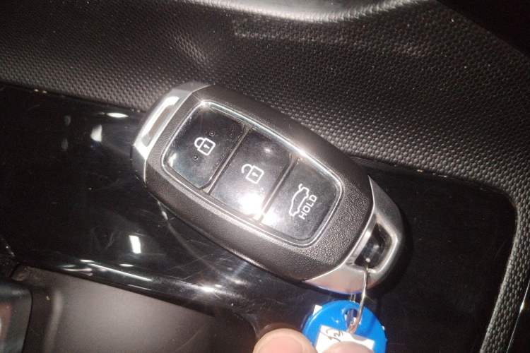 Used Hyundai Elantra 2022 1.5L CVT LUX Prestige Edition