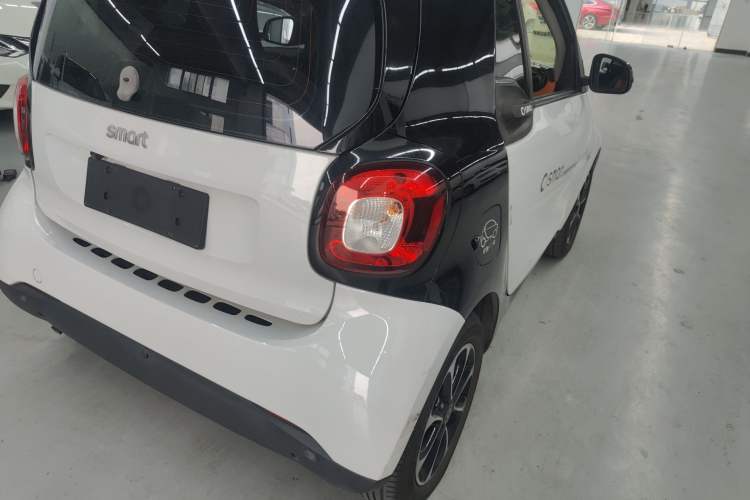 Used  fortwo 2015 1.0L 52 kW Hardtop Passion Edition

