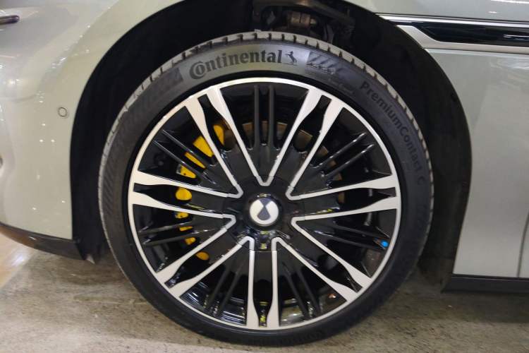 Used Denza Z9GT 2024 1100 Four-Wheel Drive Ultra Version
