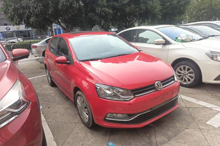 Used Volkswagen Polo 2016 1.6L Automatic Comfort Model
