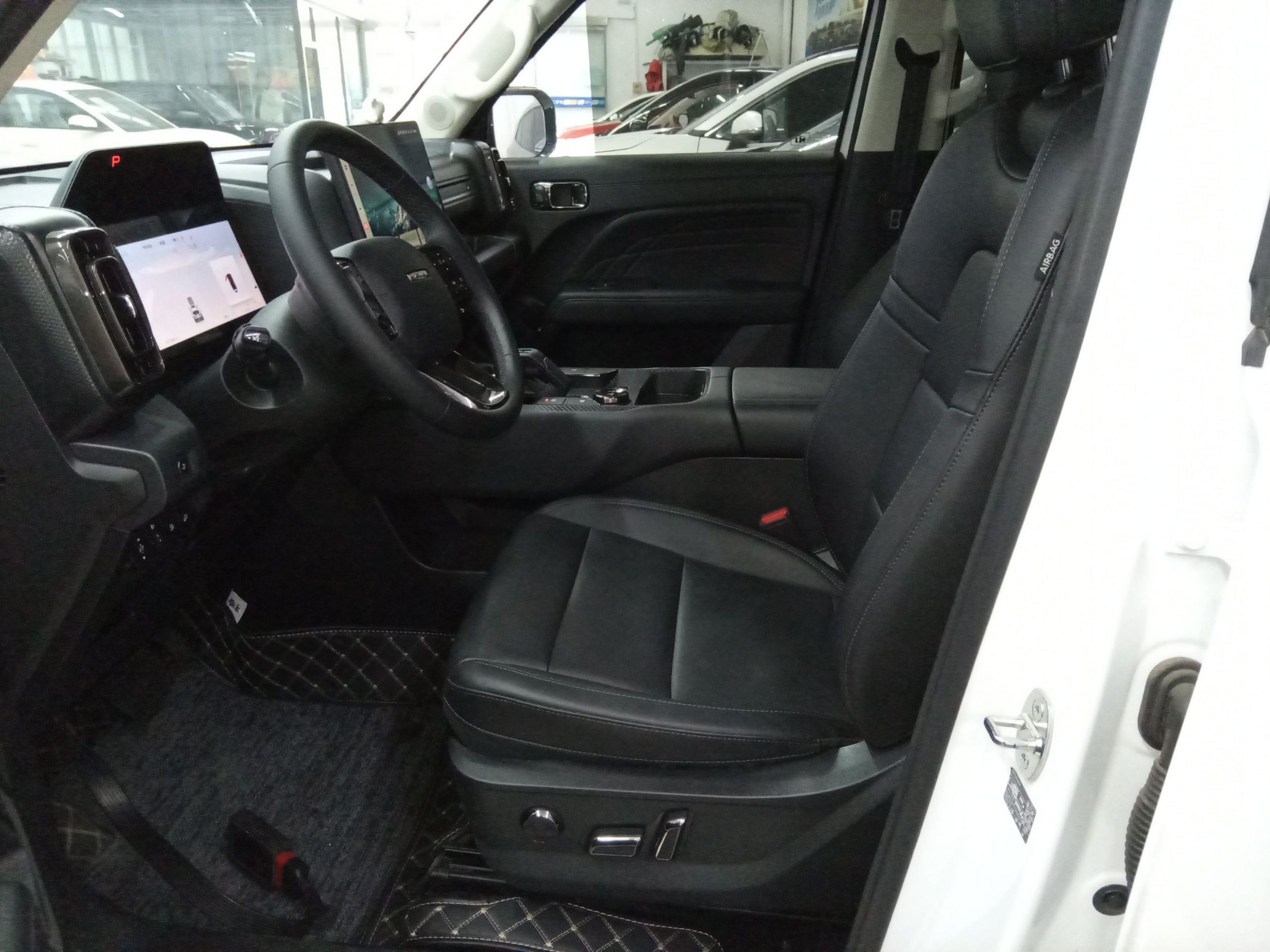 Переднее сиденье в автомобиле