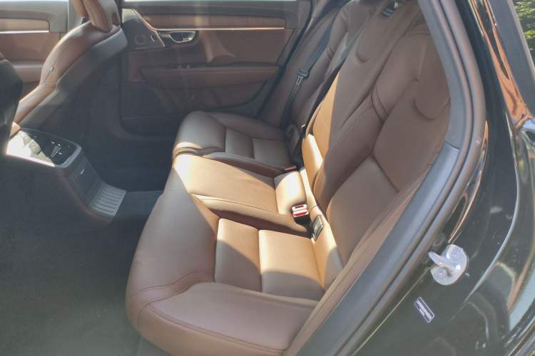 Used Volvo S90 New Energy 2024 Plug-in Hybrid Four-Wheel Drive Long-Range Luxury Smart Edition