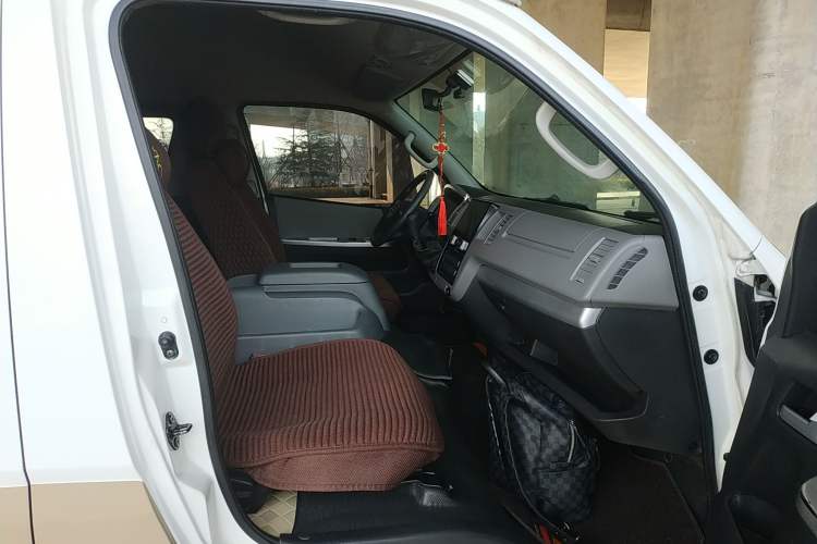 Used Foton Scenic G9 2021 2.4L Gasoline Commercial Version Long Wheelbase High Roof 9-Seater with Clear Window 4K22D4M