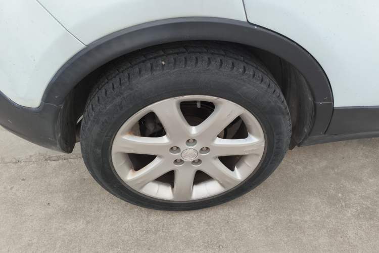 Used Buick Encore 2015 1.4T Automatic Two-Wheel Drive Urban Elite Version
