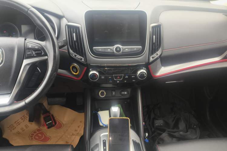 Used Changan CS55 2018 1.5T Automatic Colorful Edition China V Standard
