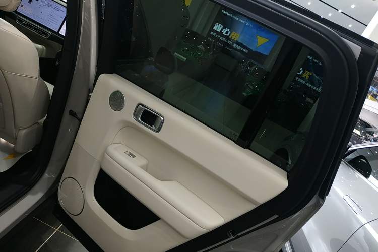 Used Li Auto L6 2025 Pro Smart Refresh Edition
