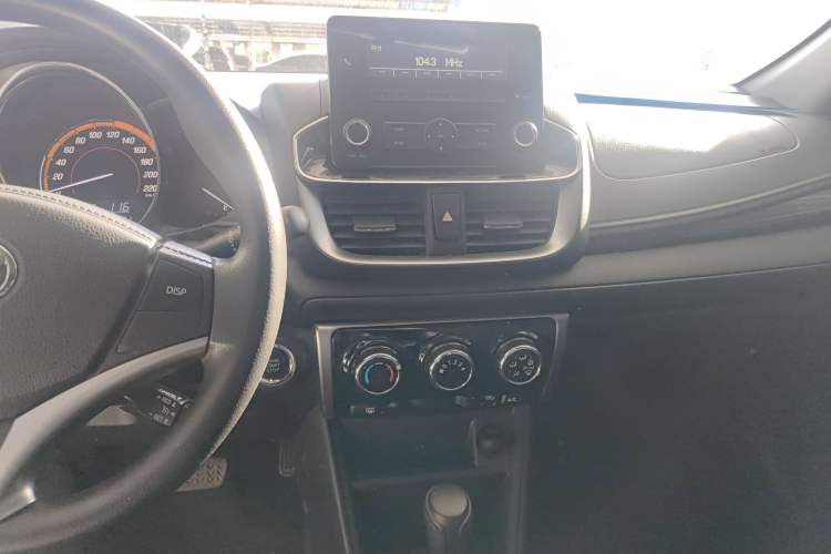 Used Toyota YARiS L 2022 X-Trail 1.5L CVT Luxury PLUS Edition