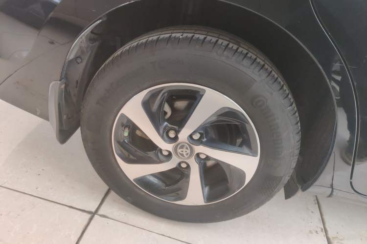 Used Toyota Levin 2017 Revised Dual-Engine 1.8H GS E-CVT Elite Sunroof Version China V Standard
