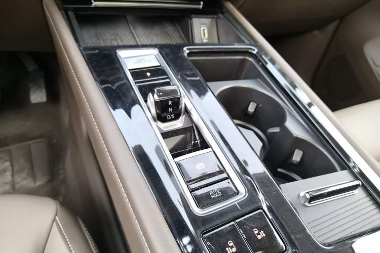 Used Volkswagen Viloran 2024 330TSI Luxury Edition