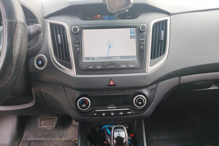 Used Hyundai ix25 2015 2.0L Automatic Two-Wheel Drive Intelligent GLS