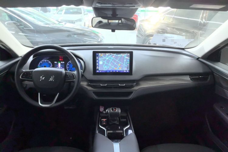 Used Hongqi E-QM5 2022 431 km Charge & Enjoy Edition