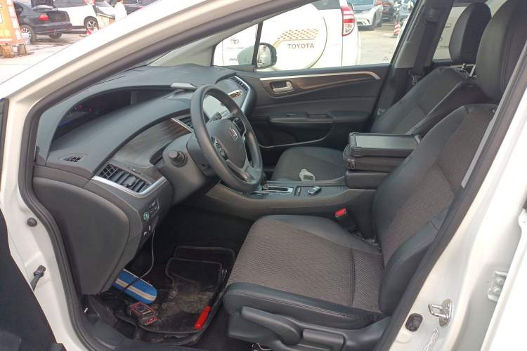 Used Honda Jade 2017 1.8L automatic Comfort version 5 seats