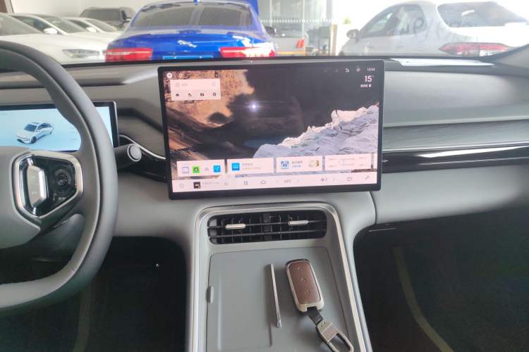 Used  L6 2025 EM-i 140km Explorer+ Edition
