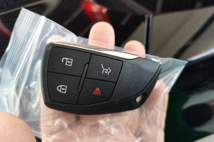 Used Buick Envision 2022 Encore Plus 652T Five-Seat All-Wheel-Drive Luxury Model