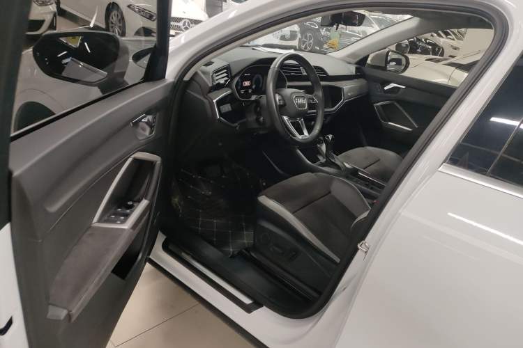 Used Audi Q3 2020 35 TFSI Ambition Dynamic Edition