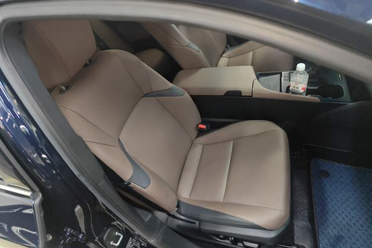 Used Lexus ES 2022 200 Excellence Edition
