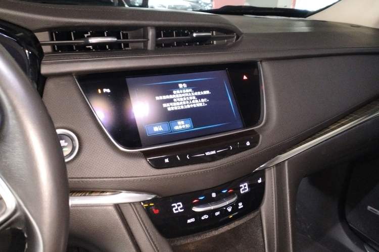 Used Cadillac XT5 2016 25T Luxury Model
