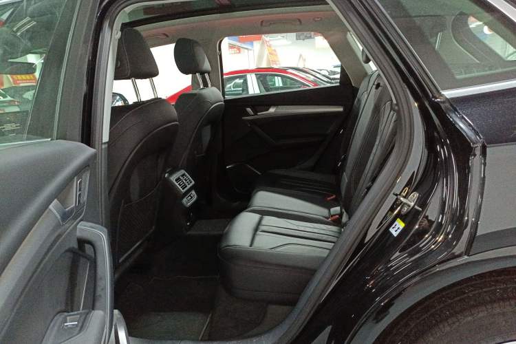 Used Audi Q5L 2024 40 TFSI Fashion Dynamic Model
