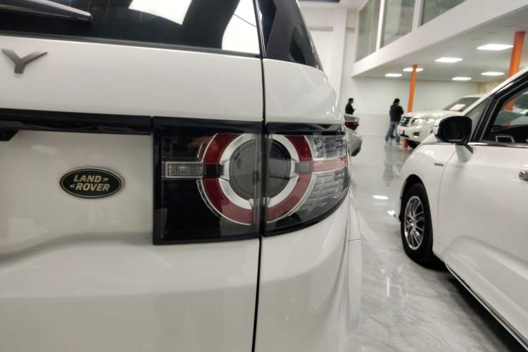 Used Land Rover Discovery Sport 2018 240 PS HSE Version
