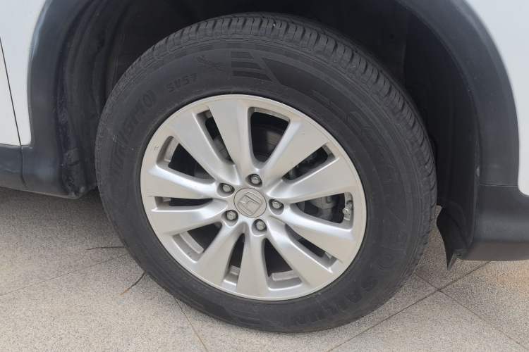 Used Honda CR-V 2015 2.0L two-wheel drive urban version
