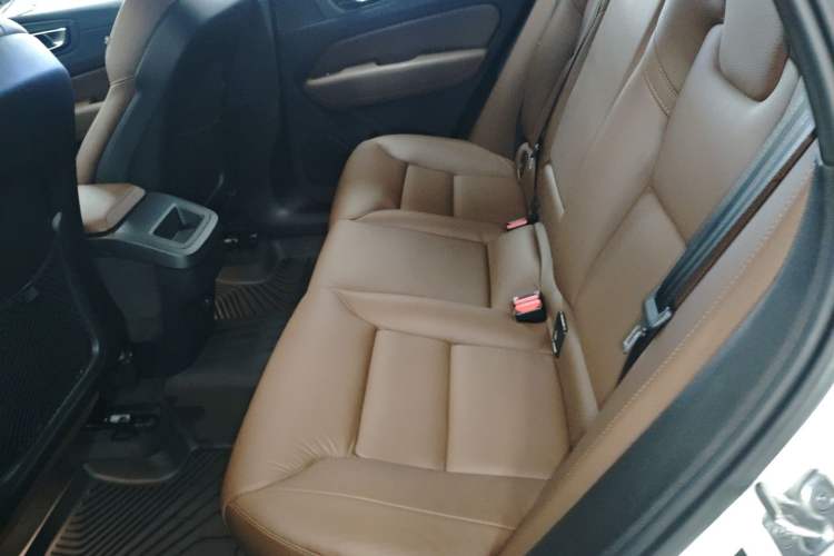 Used Volvo XC60 2022 B5 4x4 Smart Luxury Edition