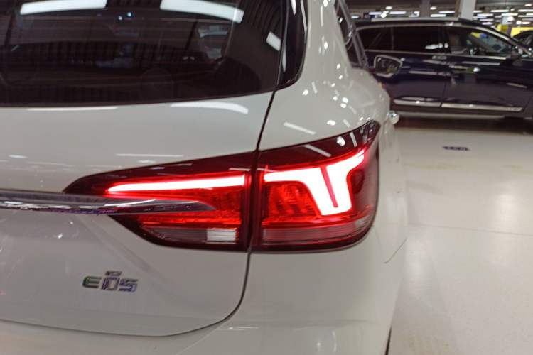 Used Roewe Ei5 2018 Internet Flagship Edition
