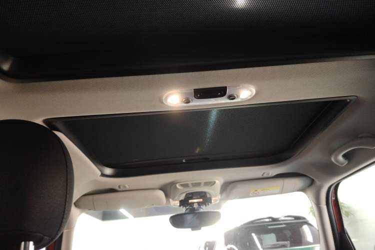 Used  MINI 2019 1.5T COOPER Classic Edition Five-Door Version