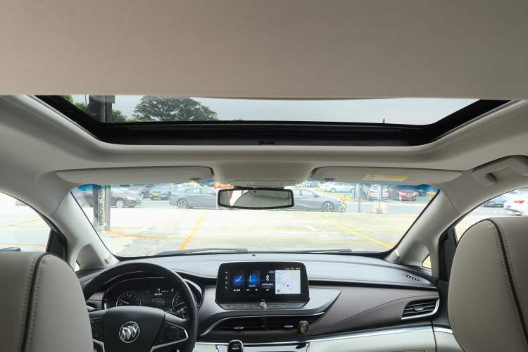 Used Buick GL8 2021 Land Cruiser Executive Class 652T Luxury Model
