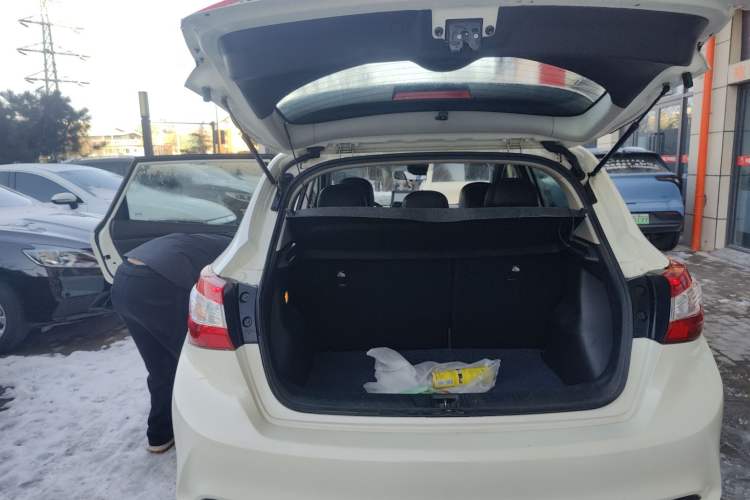 Used Nissan Tiida 2016 1.6L CVT Smart Drive Edition
