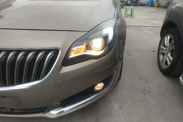 Used Buick Regal 2015 2.0L Leading Fashion Edition
