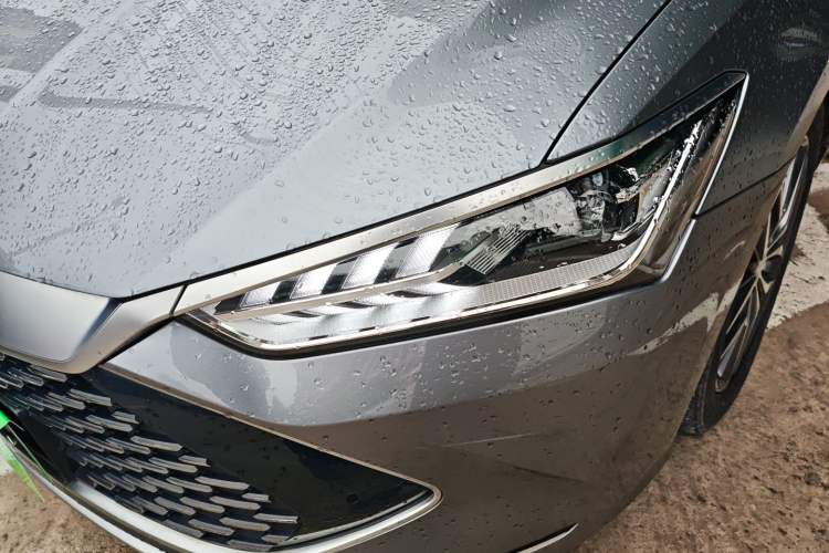 Used BYD Qin PLUS 2023 Champion Edition DM-i 120KM Excellence Model
