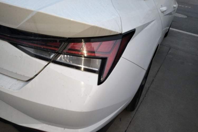 Used Hyundai Elantra 2022 1.5L CVT LUX Prestige Edition
