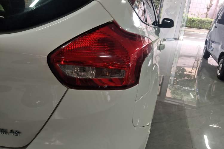 Used Ford Focus 2017 Hatchback 1.6L Automatic Comfort Plus SmartDrive Edition