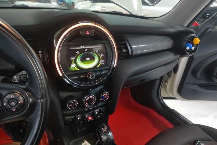 Used  MINI 2014 1.5T COOPER Fun
