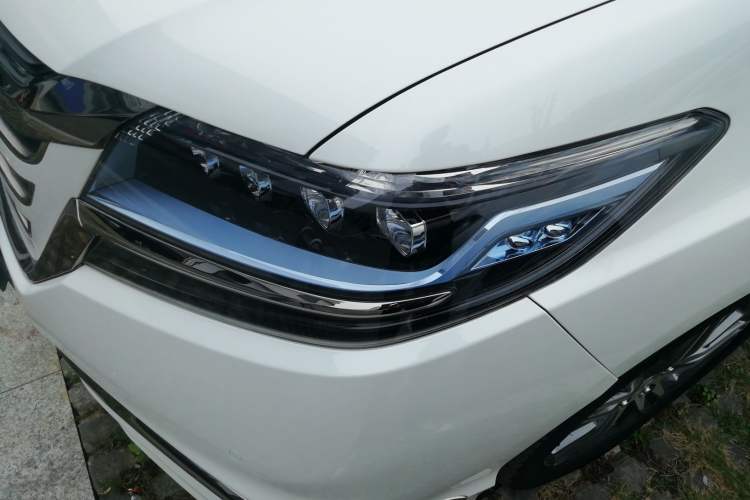 Used Honda Elysion 2019 2.0L Hybrid Supreme Edition
