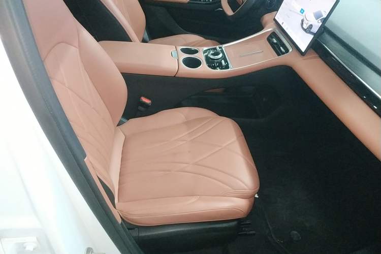 Used  L6 2025 EM-i 140km Explorer+ Edition