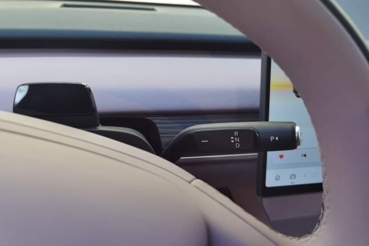 Used ONVO L60 2024 60 kWh All-Wheel Drive