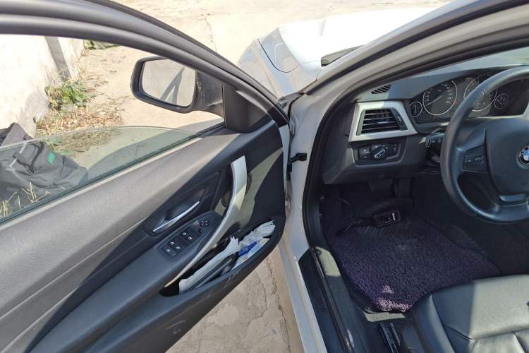 Used BMW 3 Series 2014 320i Sport Edition
