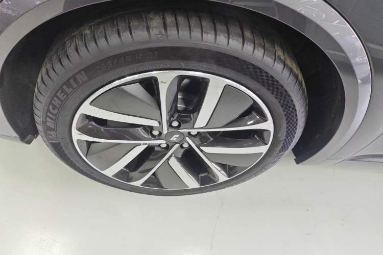 Used Li Auto L9 2022 Max model
