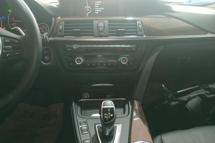 Used BMW 3 Series 2014 328Li Fashion Model
