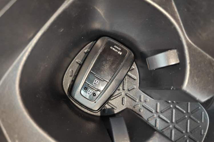 Used Toyota RAV4 2022 Dual-Engine 2.5L E-CVT Two-Wheel Drive Elite Edition