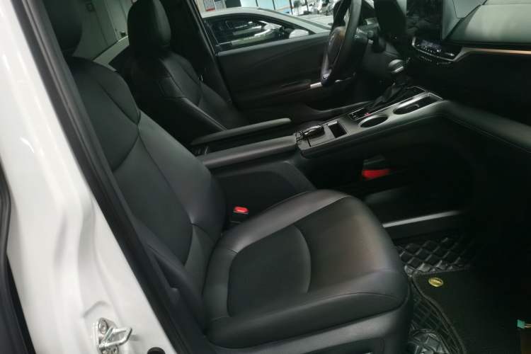 Used Toyota Granvia 2024 2.5L Hybrid Prestige PLUS Edition
